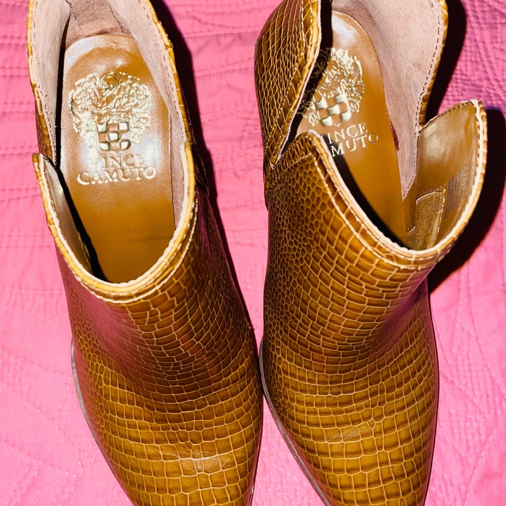 Vince camuto pentila ankle boots